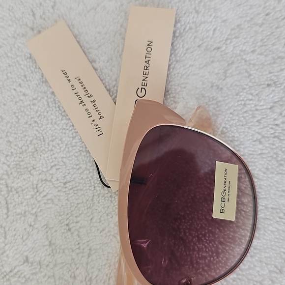 NWT BCBG Women's ALLURE 60mm Round Enamel Sunglasses Blush - Picture 10 of 10